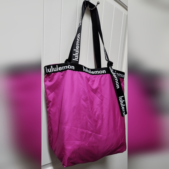 LULULEMON The Rest is Written Tote in Highlight Purple NWOT - Picture 4 of 16